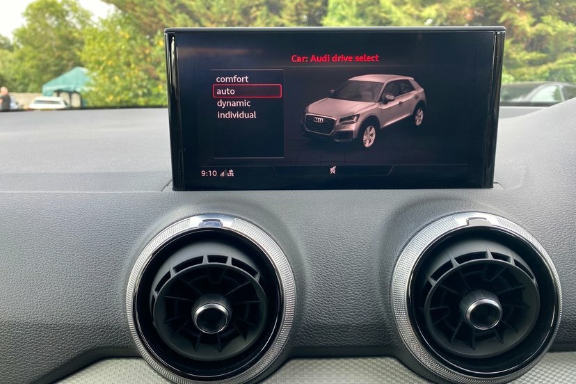 Audi Q2 35 Tfsi Black Edition S Tronic Black #39