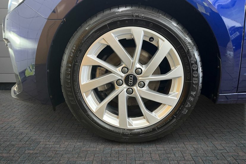 Audi A1 1.0 Tfsi 30 Sport Sportback 116 Blue #5