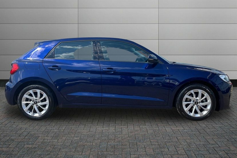 Audi A1 1.0 Tfsi 30 Sport Sportback 116 Blue #4