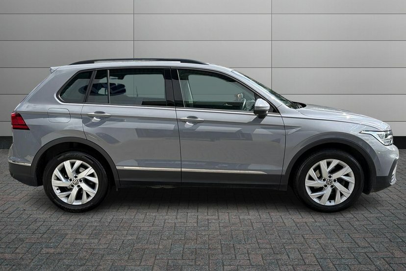 Volkswagen Tiguan 1.5 Tsi Life Suv Dsg 150 Ps RV21DTN Grey #4
