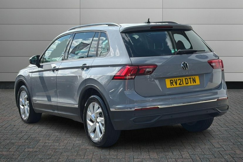 Volkswagen Tiguan 1.5 Tsi Life Suv Dsg 150 Ps RV21DTN Grey #3