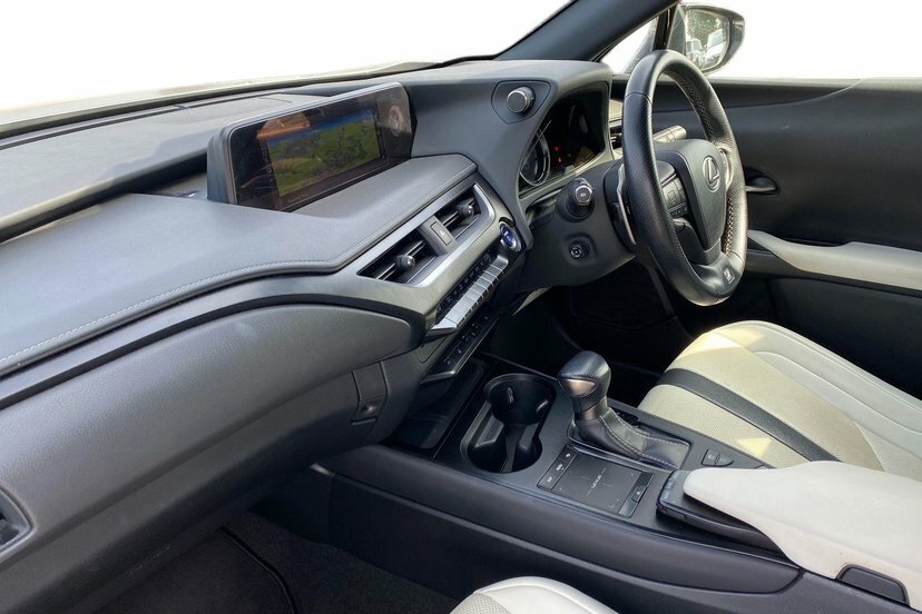 Lexus UX 2.0 250H F Sport Suv Hybrid E-cvt 184 Silver #2