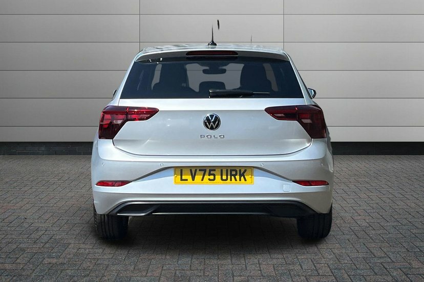 Volkswagen Polo Match White #12