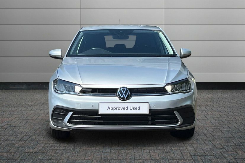Volkswagen Polo Match White #7