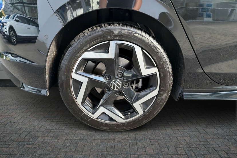 Volkswagen Golf 1.5 Tsi R-line Hatchback 150 Ps KP25YPR Black #5