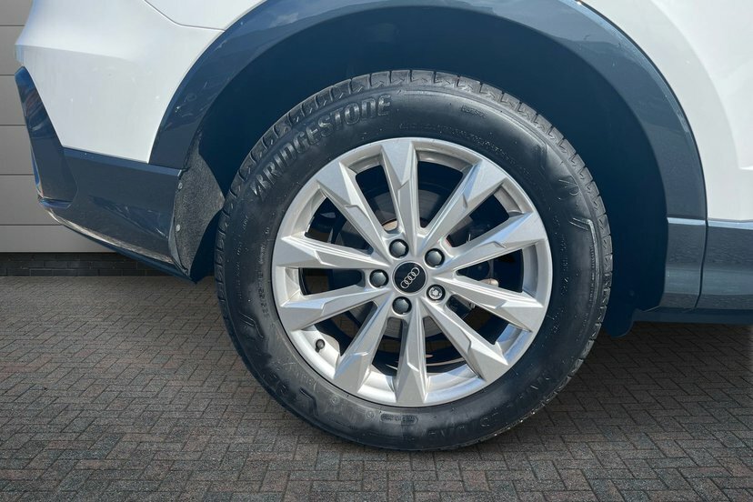 Audi Q3 1.5 Tfsi Cod 35 Sport Sportback S Troni White #5