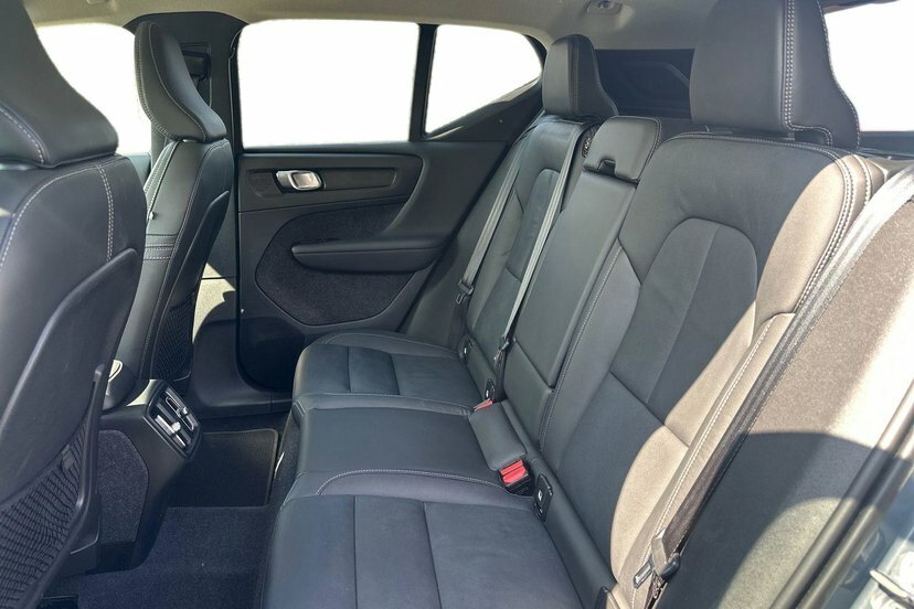 Volvo XC40 2.0 B3p Plus Dark Estate Grey #10