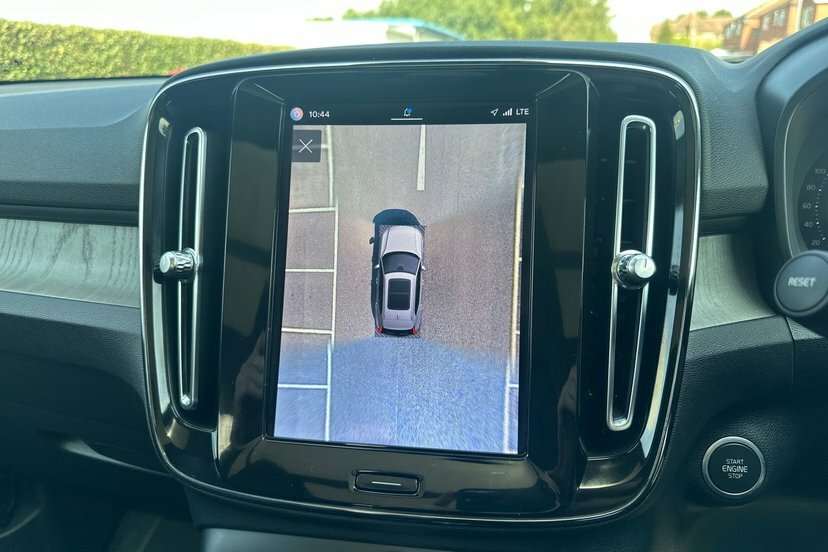 Volvo XC40 2.0 B3p Plus Dark Estate Grey #14