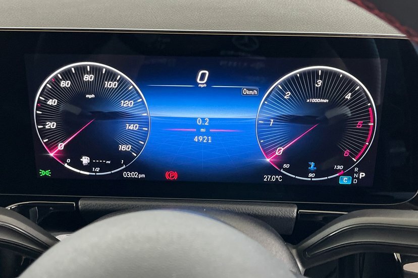 Mercedes-Benz GLA Class Gla200d Amg Line Executive Black #6