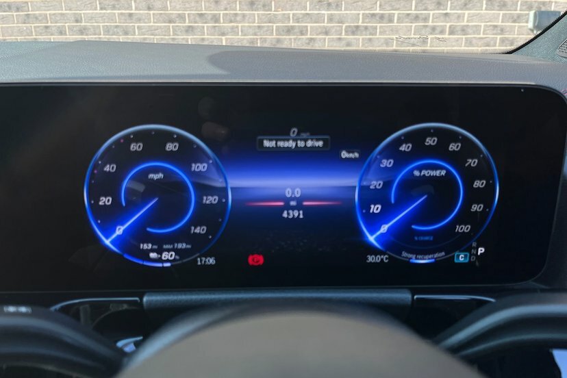 Mercedes-Benz EQA Eqa 250 70.5Kwh Urban Edition Grey #6