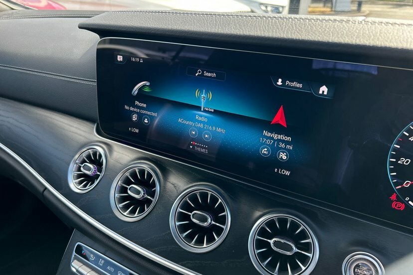 Mercedes-Benz E Class 2.0 E300h Mhev Amg Line Premium Cabriolet G-tron Silver #38