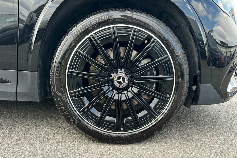 Mercedes-Benz GLA Class 2.0 Gla220d Amg Line Premium Plus Suv Black #4