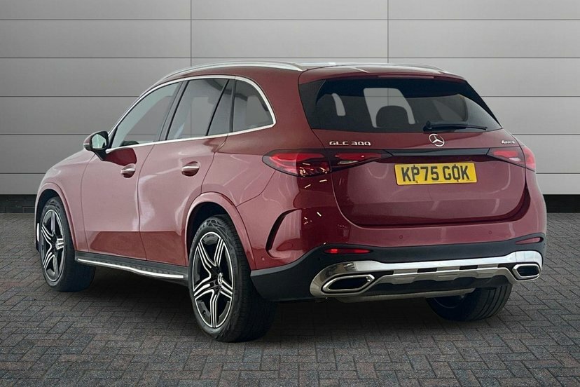 Mercedes-Benz GLC Class 2.0 Glc300h Mhev Amg Line Premium Suv Red #2