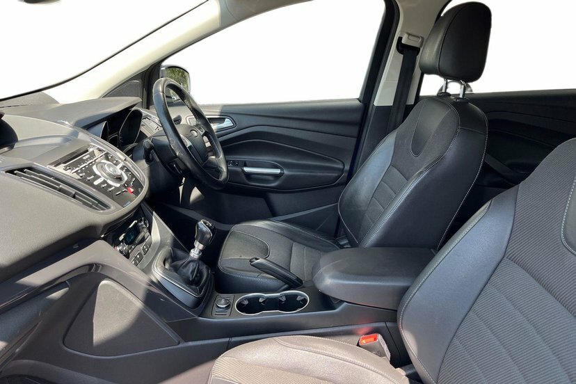 Ford Kuga 2.0 Tdci Titanium Suv 2Wd 150 P Blue #2
