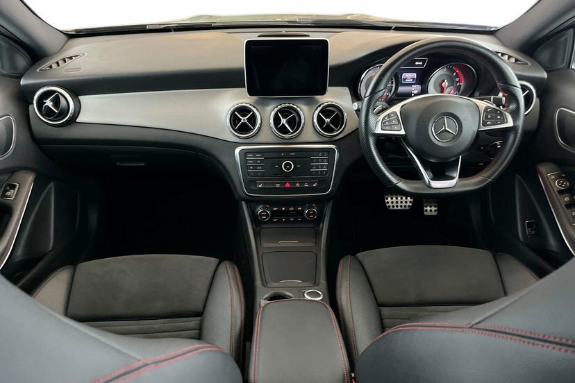 Mercedes-Benz GLA Class 2.1 Gla200d Amg Line Executive 7G-dct Grey #6