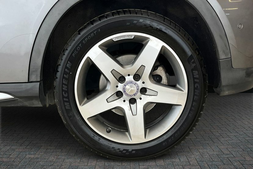 Mercedes-Benz GLA Class 2.1 Gla200d Amg Line Executive 7G-dct Grey #5