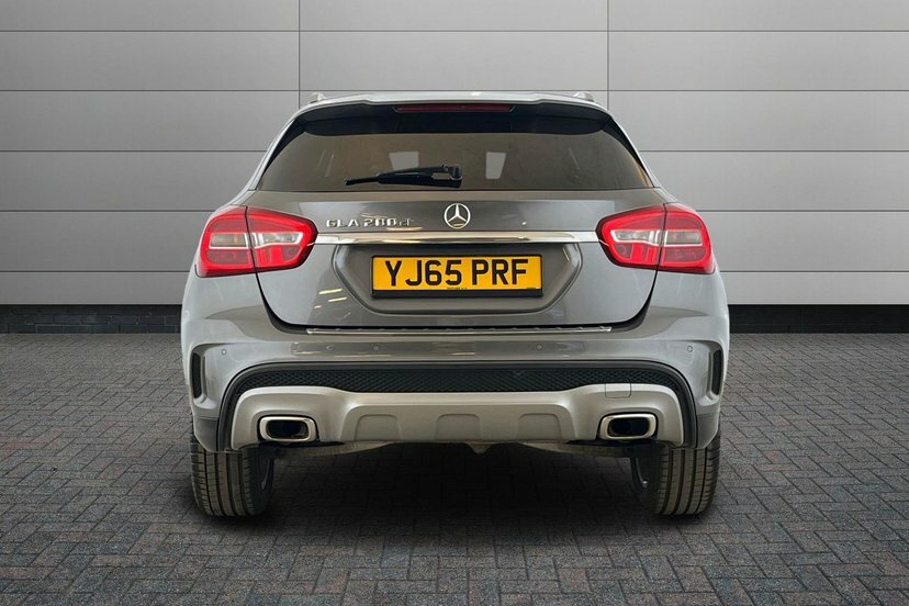 Mercedes-Benz GLA Class 220 Cdi 4Matic Amg Line Red #12