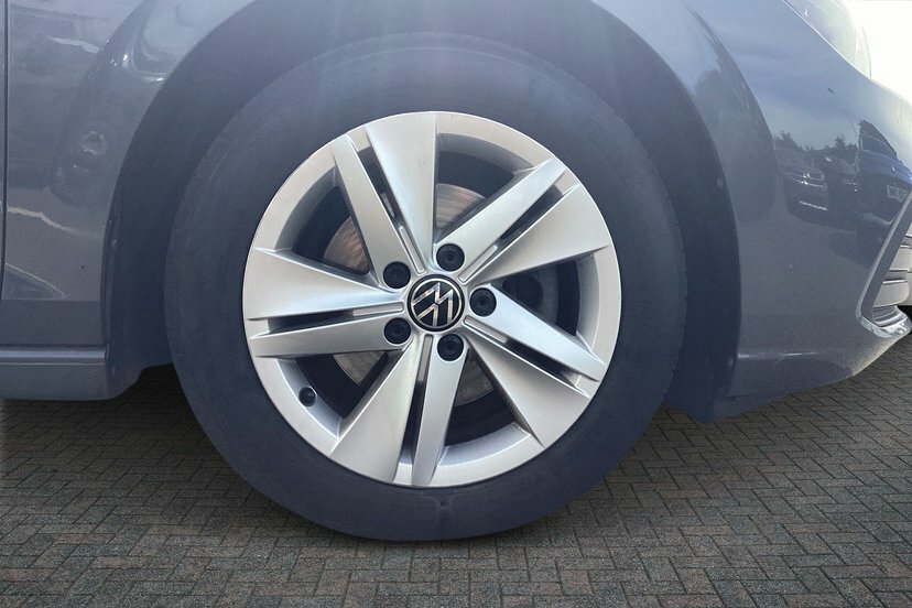 Volkswagen Golf 1.5 Tsi Life Hatchback 130 Ps GK21MHL Grey #5
