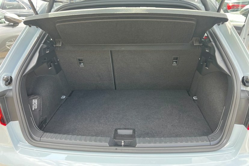 Audi A1 30 Tfsi Citycarver Black #12