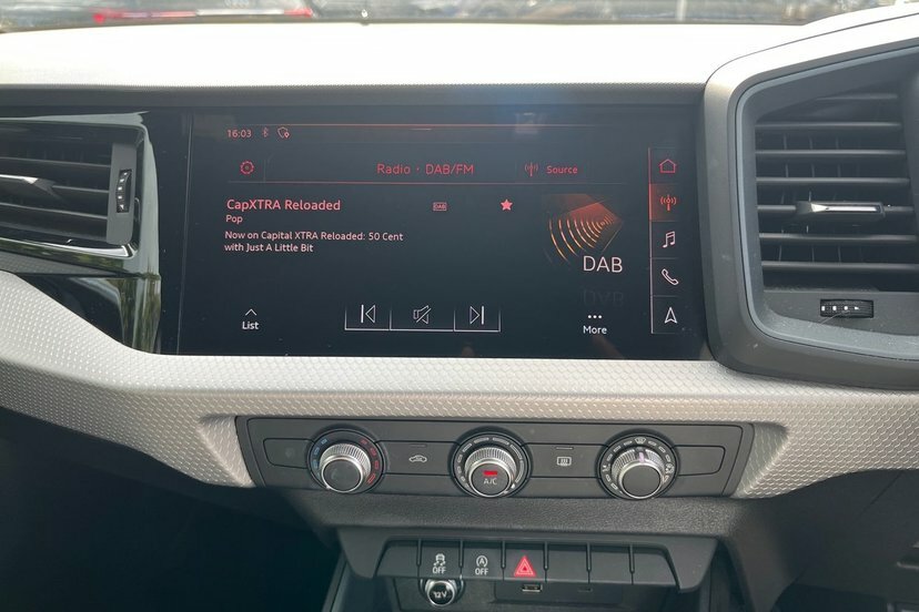 Audi A1 30 Tfsi Citycarver Black #13