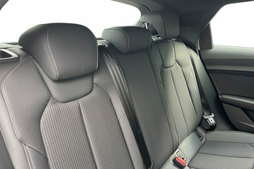Audi A1 30 Tfsi Citycarver Black #8