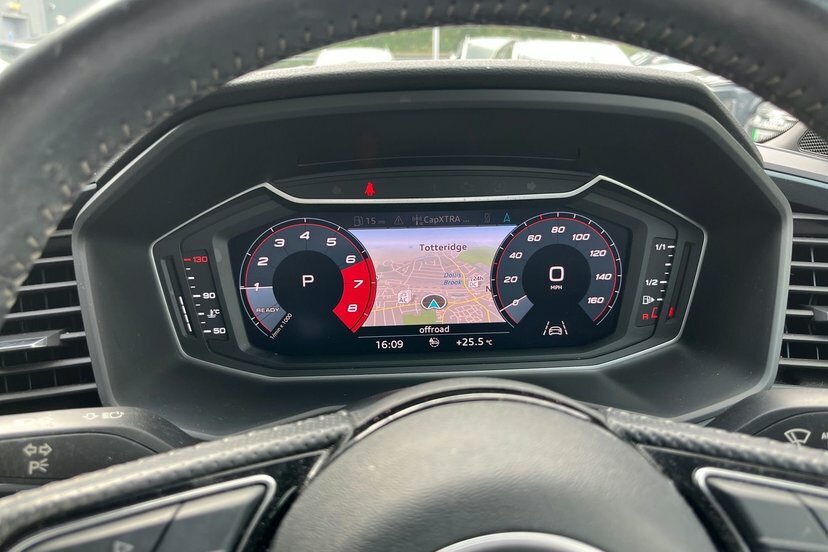 Audi A1 30 Tfsi Citycarver Black #18