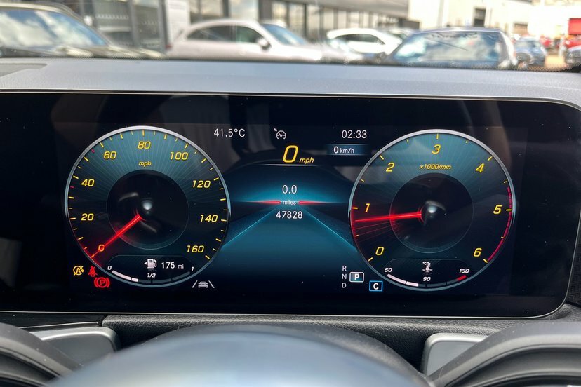 Mercedes-Benz GLB Class Glb220d Amg Line Premium Blue #6