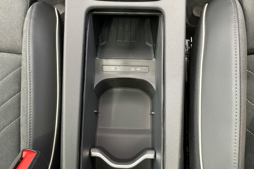 Volkswagen ID.4 210Kw Essential Pro 77Kwh Black #29
