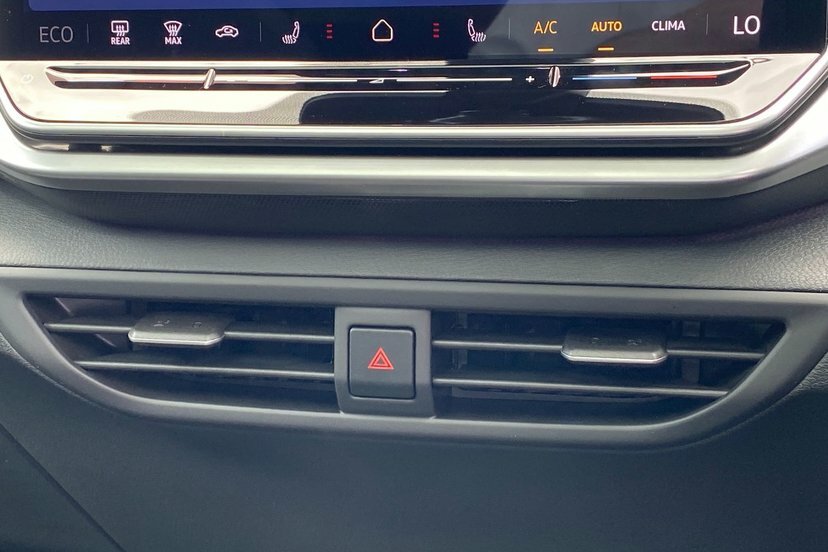 Volkswagen ID.4 210Kw Essential Pro 77Kwh Black #9