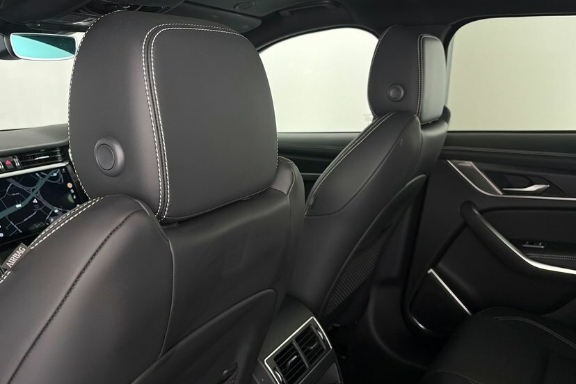 Jaguar F-Pace 2.0 P250i R-dynamic Hse Suv Awd Eu Black #37