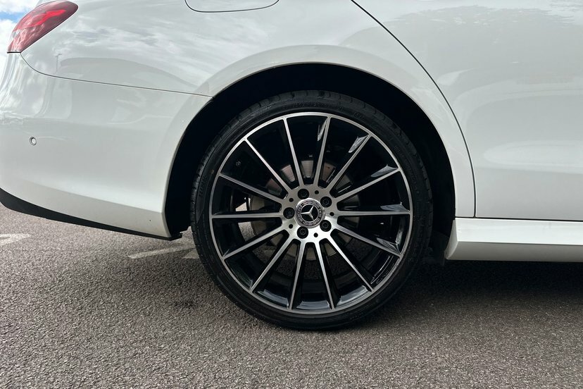 Mercedes-Benz E Class 2.0 E300dh Mhev Amg Line Night Edition Premium Pl White #4