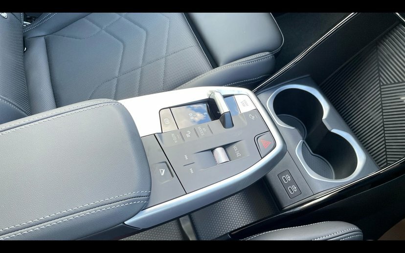 BMW iX1 150Kw Edrive20 M Sport 65Kwh Silver #10