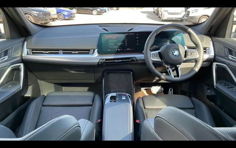 BMW iX1 30 66.5Kwh Shadow Edition Suv Xd Black #4