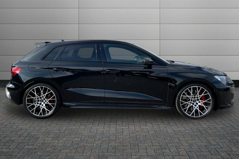 Audi RS3 2.5 Tfsi Carbon Vorsprung Sportback S T Black #4