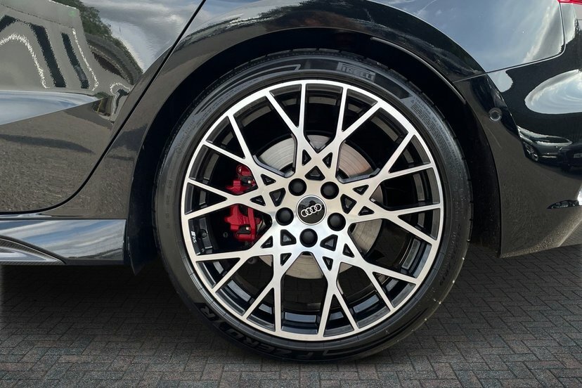 Audi RS3 2.5 Tfsi Carbon Vorsprung Sportback S T Black #5
