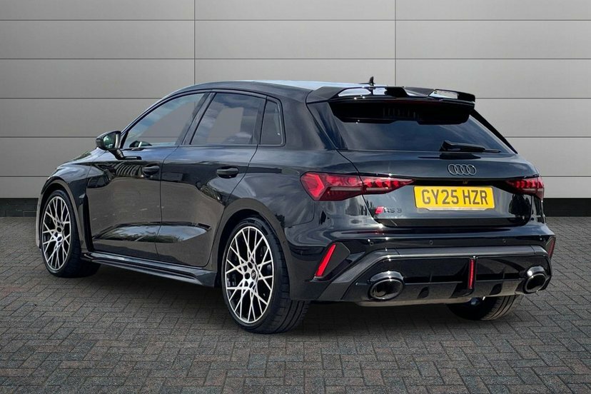 Audi RS3 2.5 Tfsi Carbon Vorsprung Sportback S T Black #3