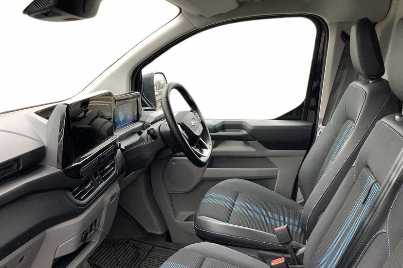 Ford Transit Custom 320 65Kwh Sport Panel Van L1 H1 RX75HXW Black #4