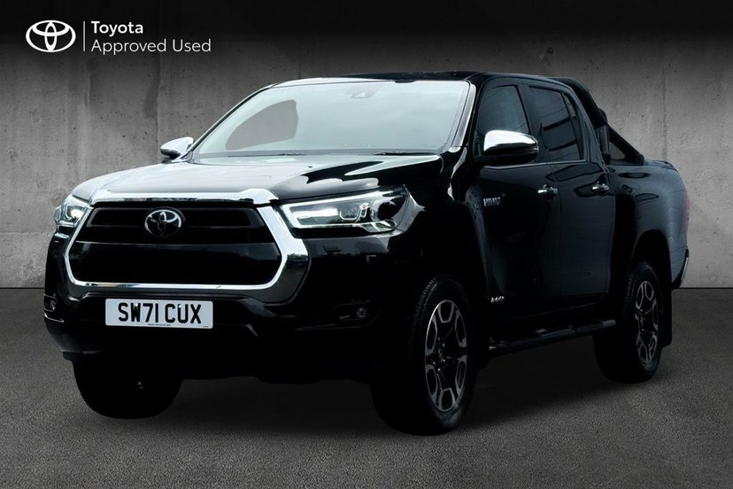 Toyota HILUX 2.8 D-4d Invincible Pickup Double Cab A Black #3