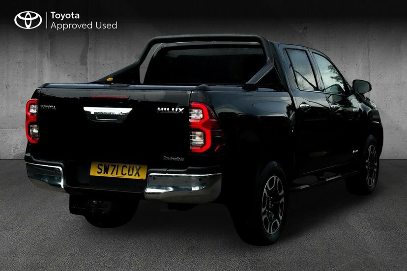 Toyota HILUX 2.8 D-4d Invincible Pickup Double Cab A Black #2