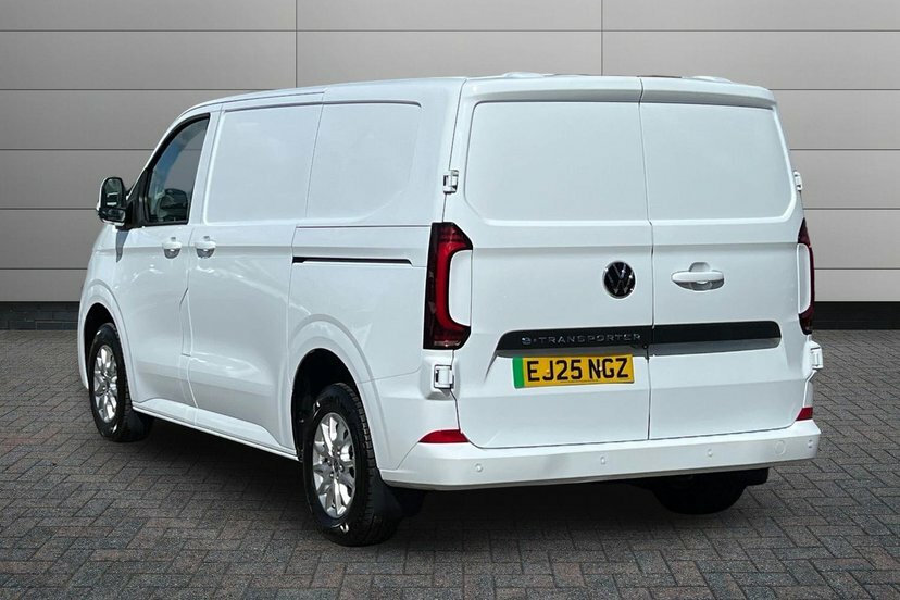 Volkswagen E-Transporter T32 65Kwh Commerce Pro Panel Van EJ25NGZ White #3
