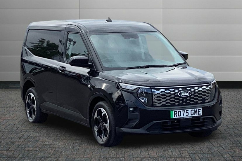 Ford Transit Courier 43Kwh Limited Panel Van Swb 136 Black