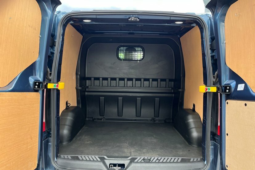 Ford Transit Custom 2.0 320 Ecoblue Sport Crew Van Double Cab Dies KR71FDU Blue #2