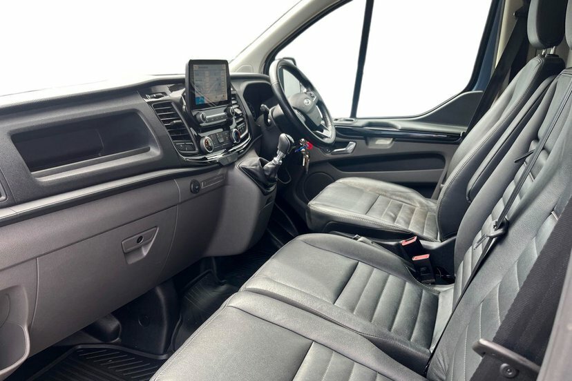Ford Transit Custom 2.0 300 Ecoblue Trail Panel Van RJ22UWZ Blue #4