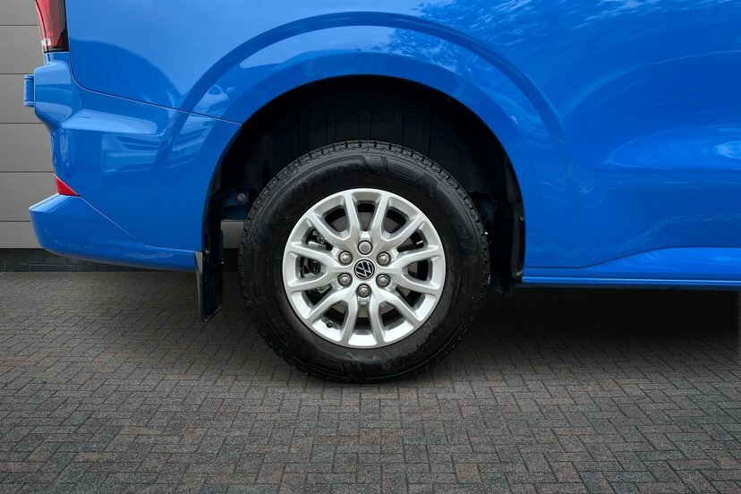 Volkswagen E-Transporter 100Kw 65Kwh Commerce Pro Van EK26NAU Blue #5