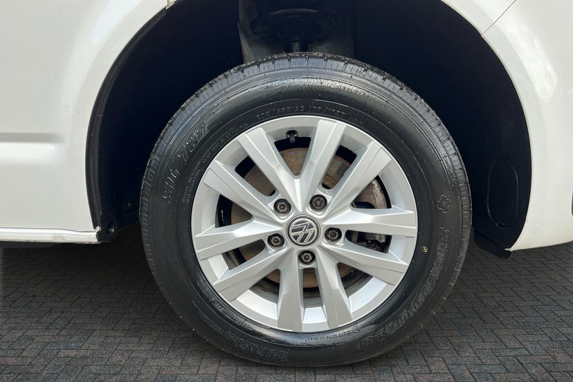Volkswagen Transporter 2.0 Tdi 110 Highline Van CF24ZTZ White #5