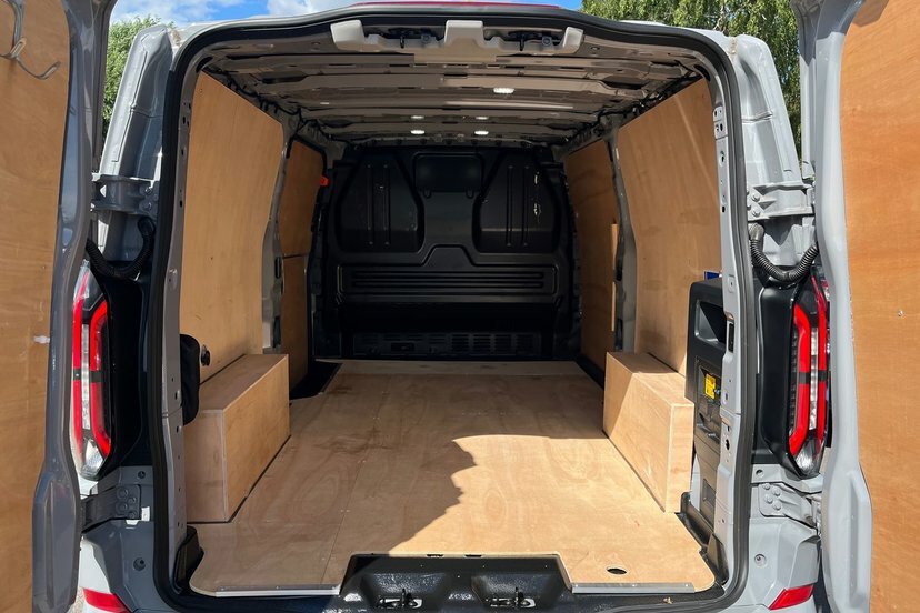 Ford Transit Custom 320 65Kwh Limited Panel Van L2 H RX25LSU Grey #2