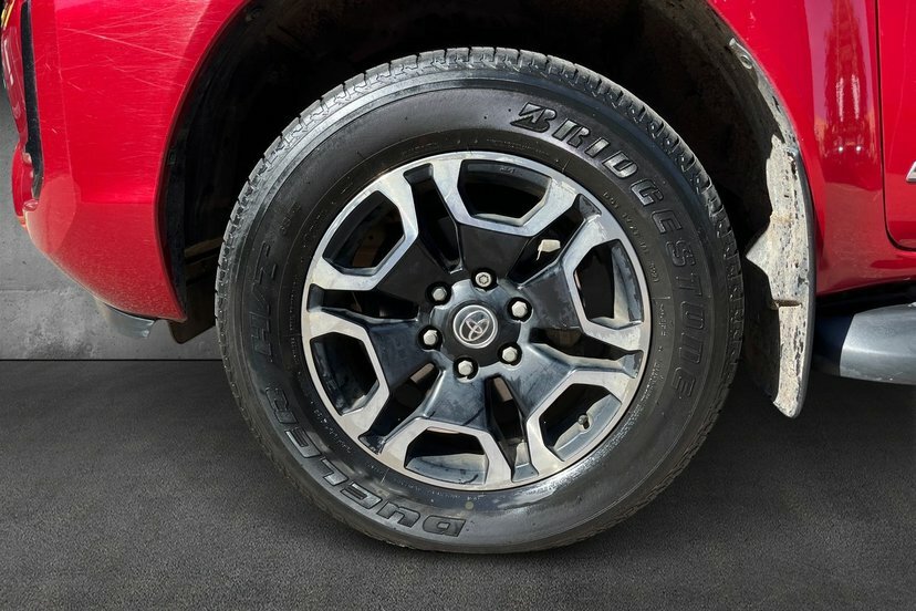 Toyota HILUX 2.8 D-4d Invincible Pickup Double Cab A Red #5
