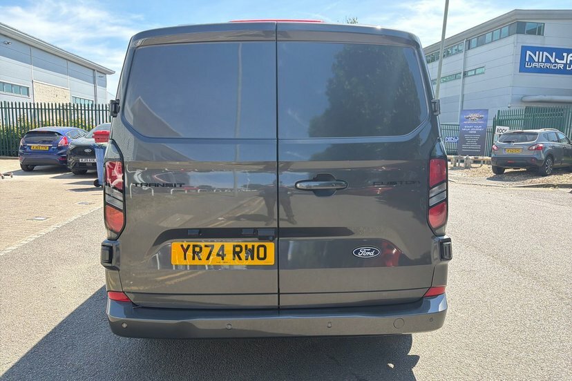 Ford Transit Custom 300 Limited L2 Lwb Fwd 2.0 Ecoblue 136Ps Low Roof #11