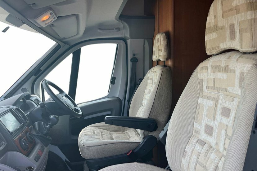 Fiat Ducato 2.3 Jtd 35 Multijet Chassis Cab White #2
