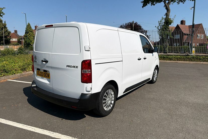 Toyota PROACE Icon L1 50Kw 1.2T White #29
